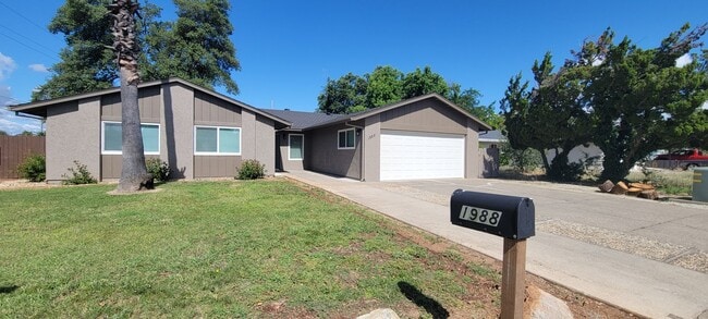 Building Photo - Newly Updated 3 Bdrm 2 Bath House Near Schools and Shopping, Corner of Shasta Pines and Mistletoe