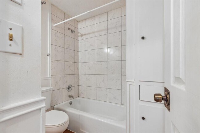 Building Photo - 4713 Sagebrush Trail