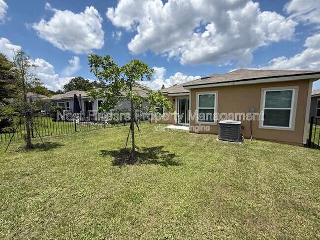 Building Photo - 8118 Meadow Walk Ln