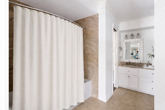 Building Photo - 11739 Wood Ln