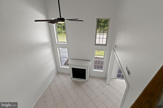 Building Photo - 124 Buckingham Way