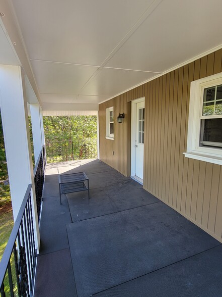 Huge Deck from main bedroom - 308 Lewis St S