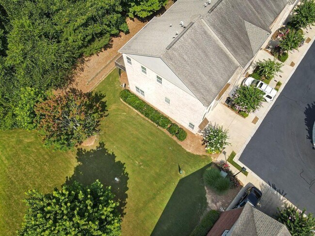 Building Photo - 5720 Pine Oak Dr NW