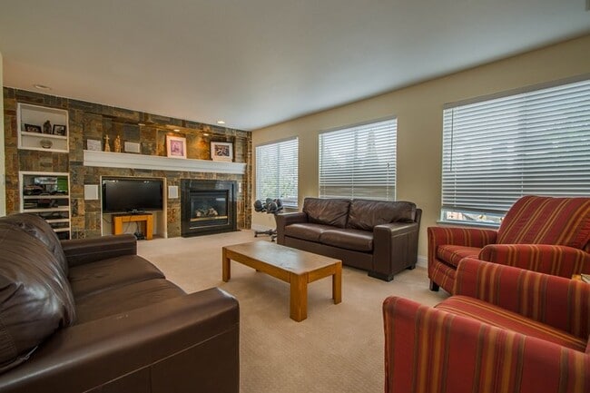 Building Photo - 7765 Lebrun Ct