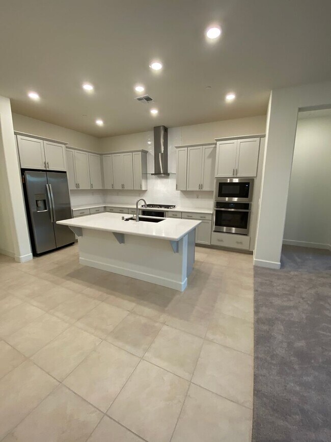Building Photo - 4989 Gold Rush Dr