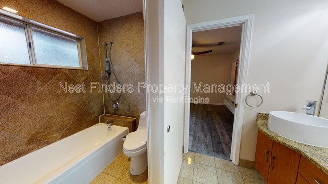Building Photo - 7911 Vineyard Lake Rd N