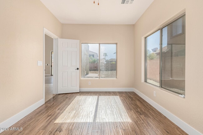 Building Photo - 10625 E Knowles Ave