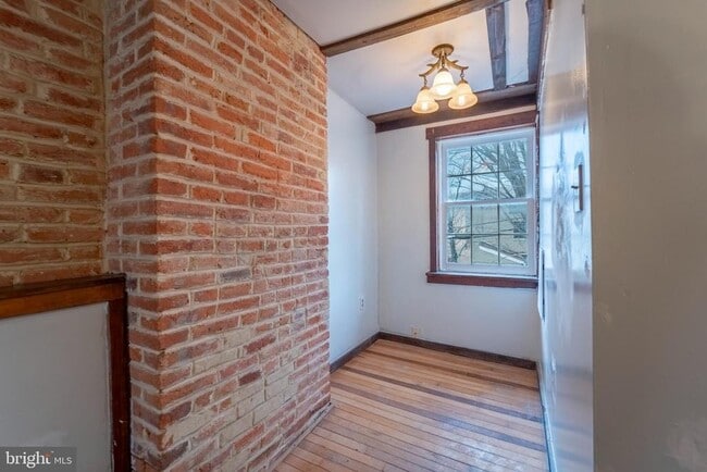 Building Photo - 914 Lemmon St