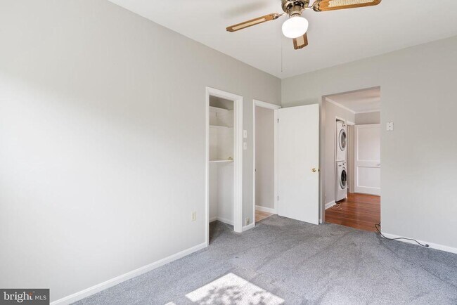 Building Photo - 4023 Poplar St