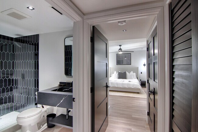 Building Photo - 2770 Polo Island Dr