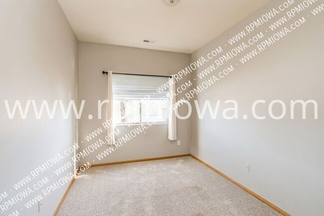 Building Photo - 1845 SW White Birch Cir