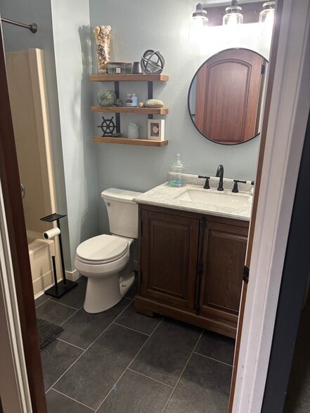 Building Photo - 520 NW Lateen St