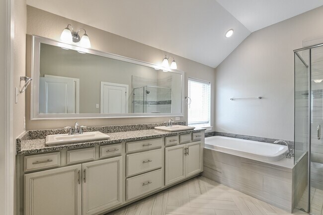 Building Photo - 10327 Armstrong Dr
