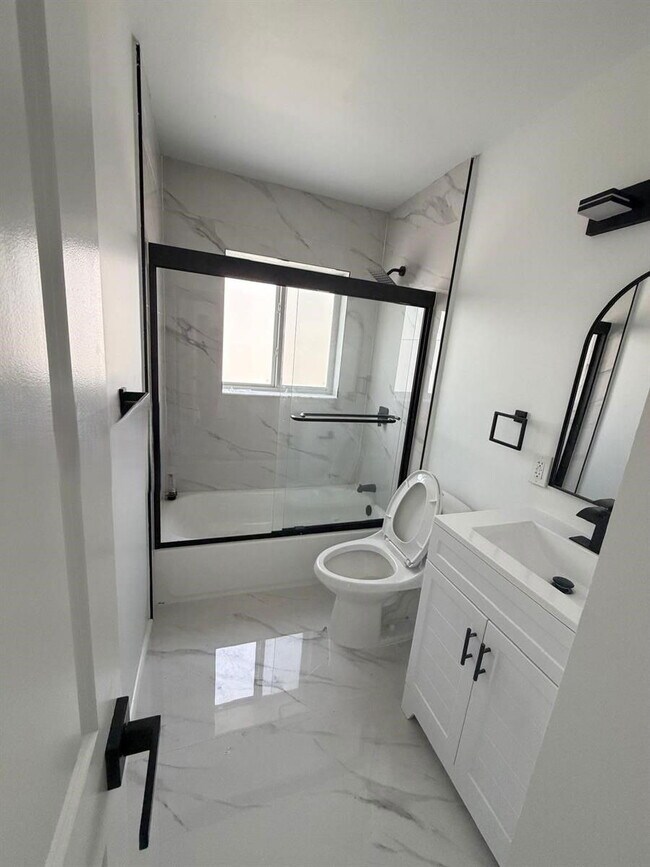 Building Photo - 3860 NW 208th St