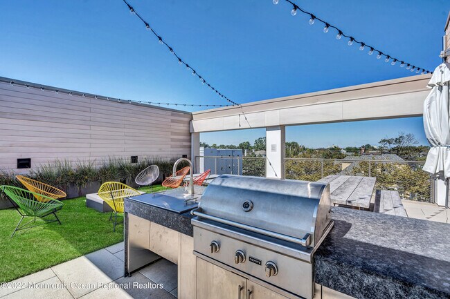 Building Photo - 601 Heck St