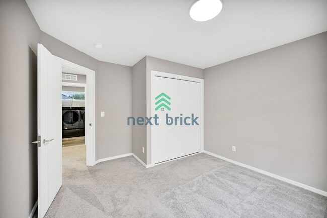 Building Photo - Stunning 4-Bed, 2.75-Bath Single-Family Home Ready for Rent!