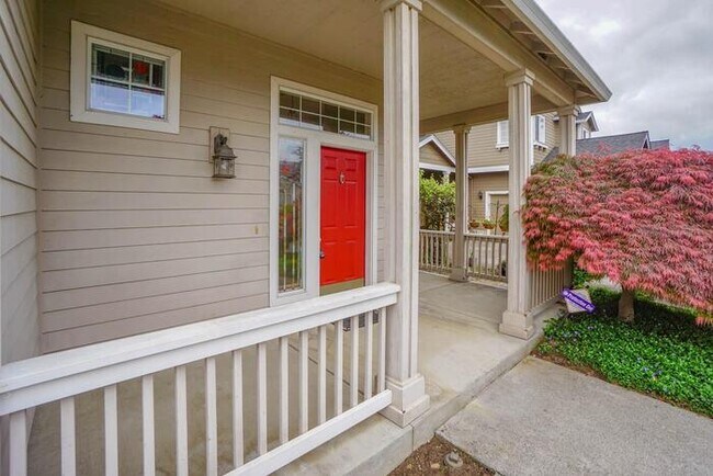 Building Photo - BEAUTIFUL FOUR BEDROOM HOME IN EAST COUNTY