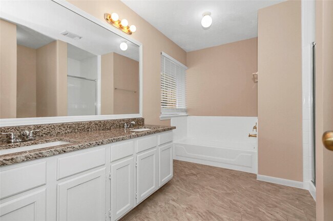 Building Photo - 8235 Alabaster Dr