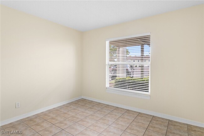 Building Photo - 251 Quail Forest Blvd