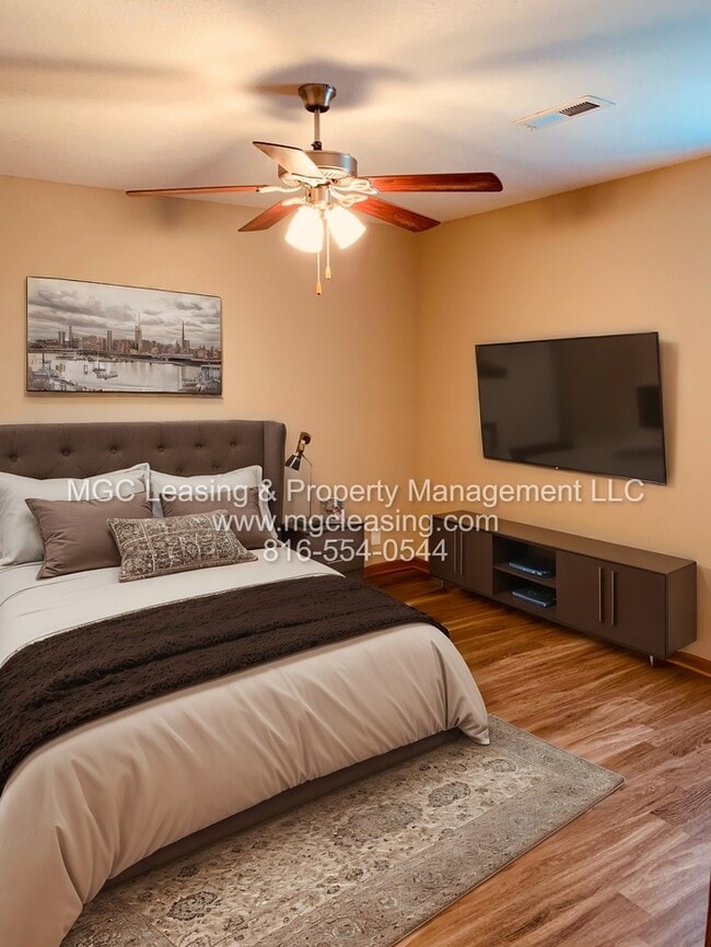 Building Photo - Charming Brick Ranch Duplex in the Heart of Lone Jack - Ready Now