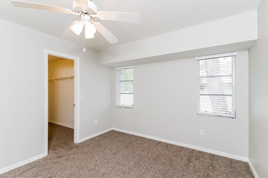 Building Photo - 2821 Logsdon St