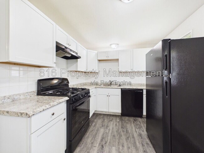 Building Photo - 8511 Crystal Ave