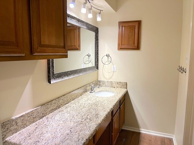 Building Photo - AUG 2026 PRE-LEASE!  Spacious 2 Bedroom Condo