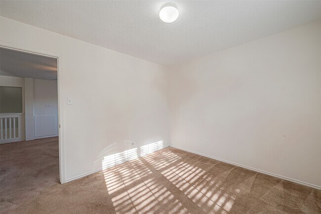 Building Photo - 17210 Double Lilly Dr