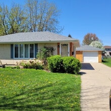 Building Photo - "Charming 3-Bed Home with Finished Basement & Gleaming Hardwood Floors in Shakopee!"
