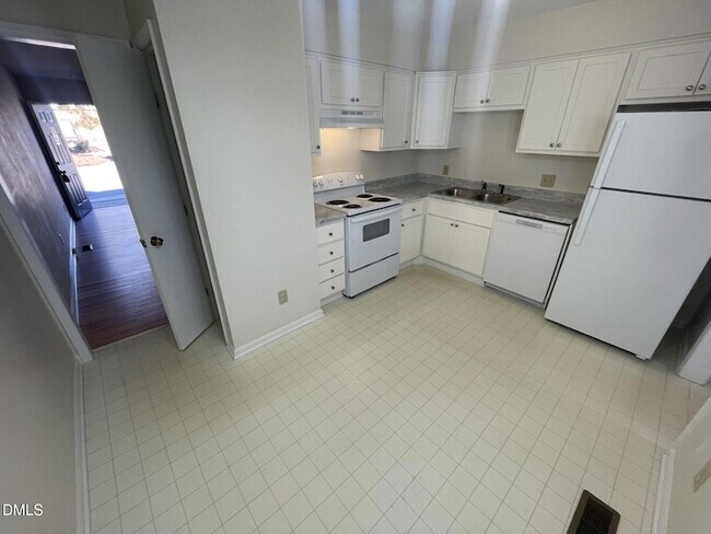 Building Photo - 210 S Hollybrook Rd