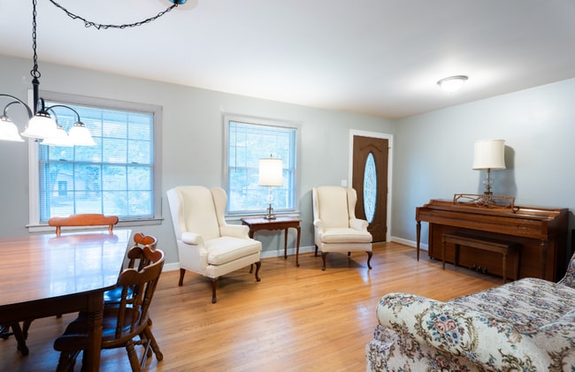 Building Photo - Charming 3BR/2BA Home for Rent in Clemson ...