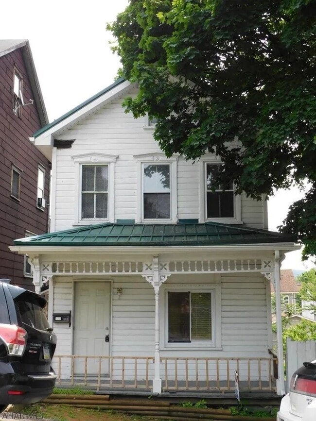 Building Photo - 1003 19th Ave