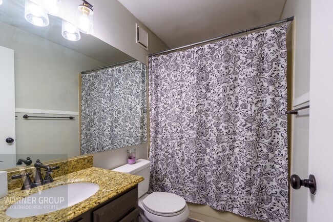 Building Photo - 3684 Iguana Dr