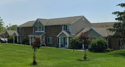 Building Photo - 1800 Oakwood Ave