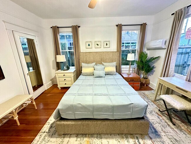 Building Photo - 2151 Olive St