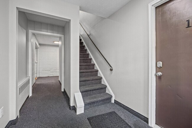 Building Photo - 154 Woodhill Dr