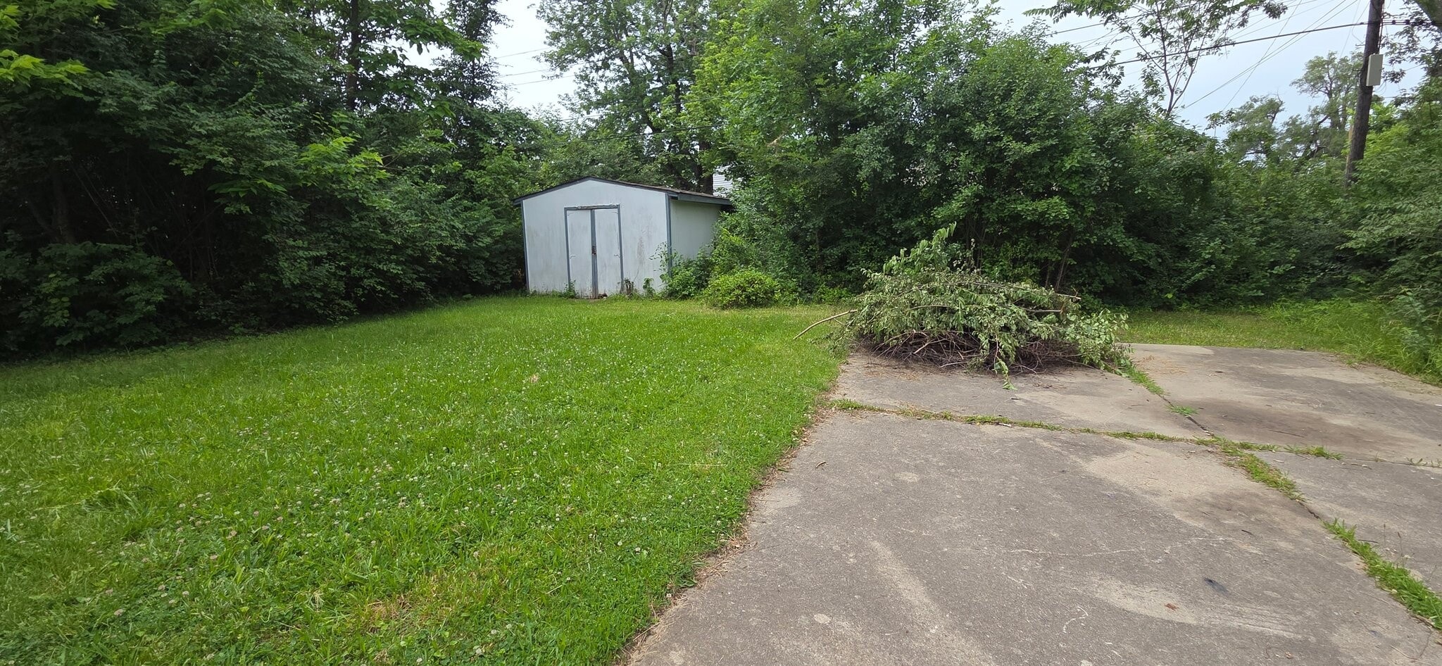 Building Photo - 937 Elmhurst Rd