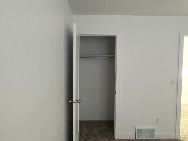 Building Photo - 1140 S 1500 W