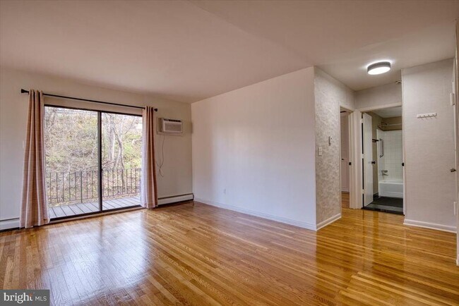 Building Photo - 1016 W Baltimore Pike