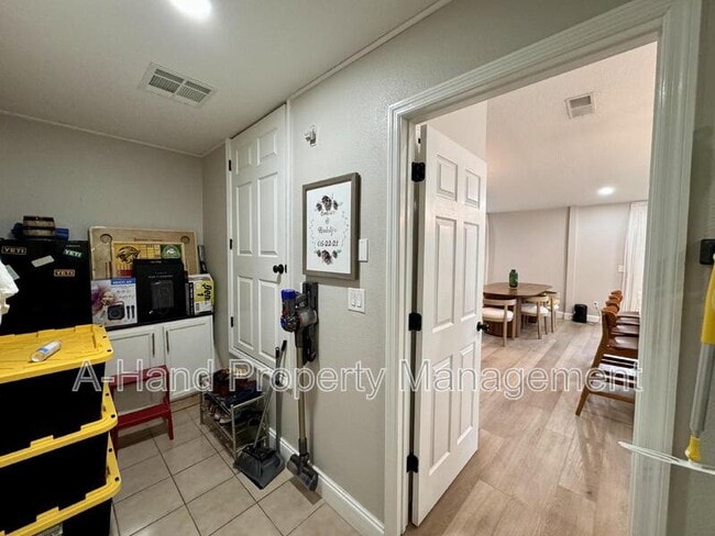 Building Photo - 15912 Indian Wells Ct