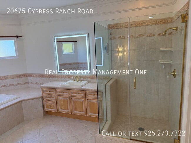 Building Photo - 20675 Cypress Ranch Rd