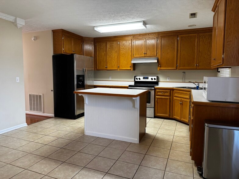 Building Photo - 855 S Grant St