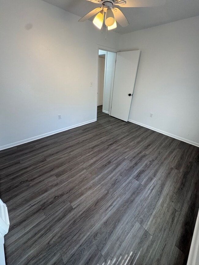 Building Photo - 1729 NE 2nd St