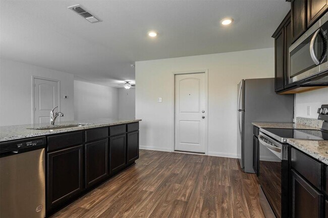 Building Photo - 128 Maywood Ln