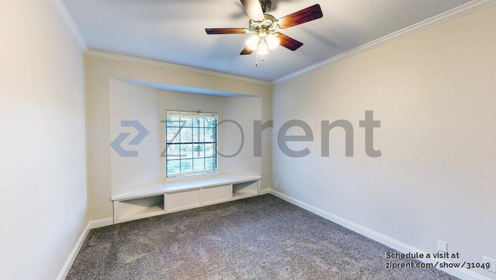 Building Photo - 2120 Wychwood Dr