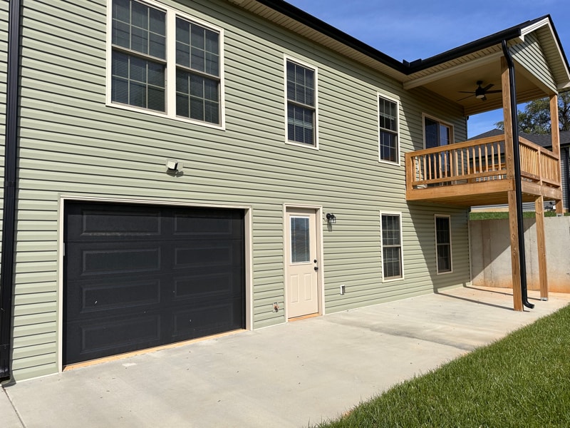 Building Photo - 824 Otter Creek Rd