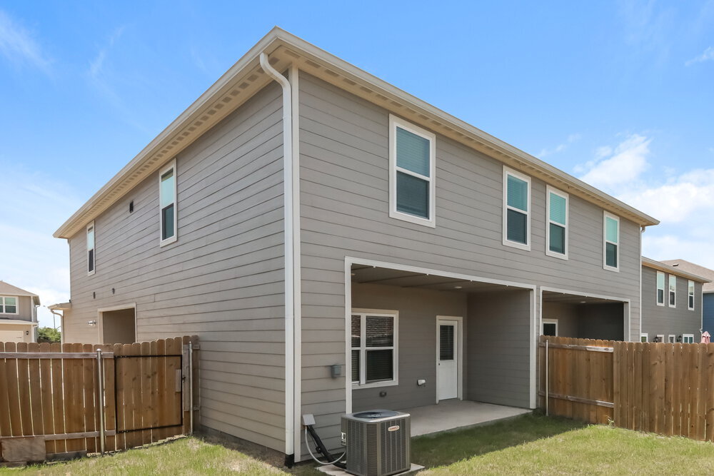 Building Photo - 220 Marsh Ln