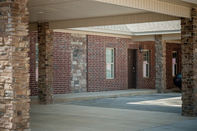 Building Photo - 5105 Reserve Blvd