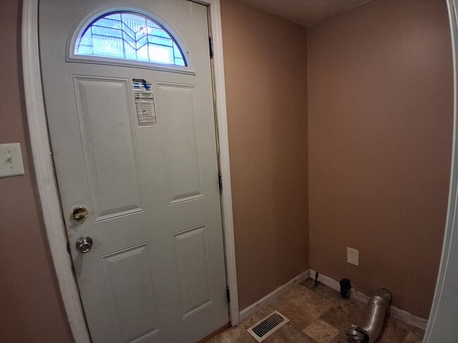 Building Photo - 111 Grace-