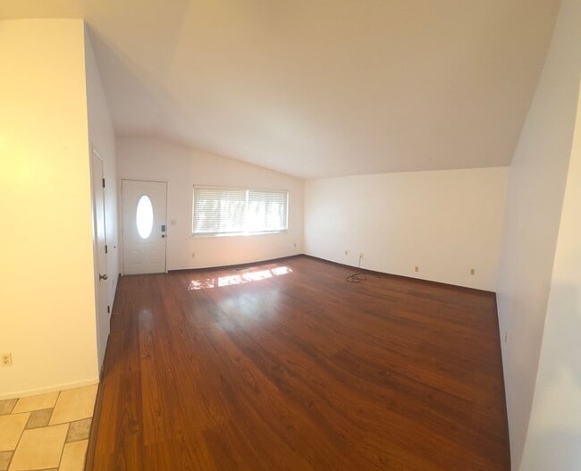 Building Photo - Pet-Friendly 3BR Home in Carson City with Yard & Modern Updates